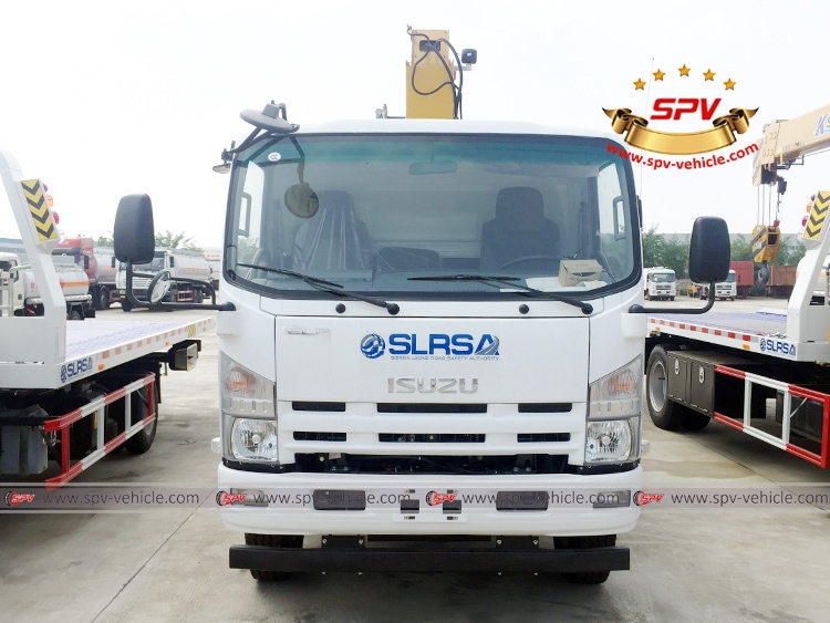 ISUZU Road Wrecker Truck with Crane - F